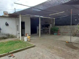 Zona 3 puentes. 2 casas en el mismo padrón
