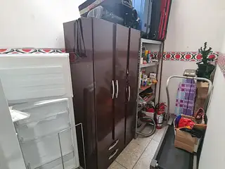Calle 18 de julio, amplia casa, excelentes condiciones