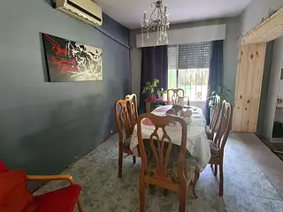 Calle 18 de julio, amplia casa, excelentes condiciones