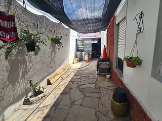 Calle 18 de julio, amplia casa, excelentes condiciones