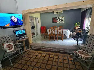 Calle 18 de julio, amplia casa, excelentes condiciones